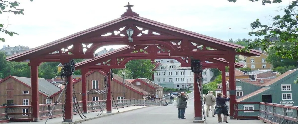 Foto 2 Old Town Bridge